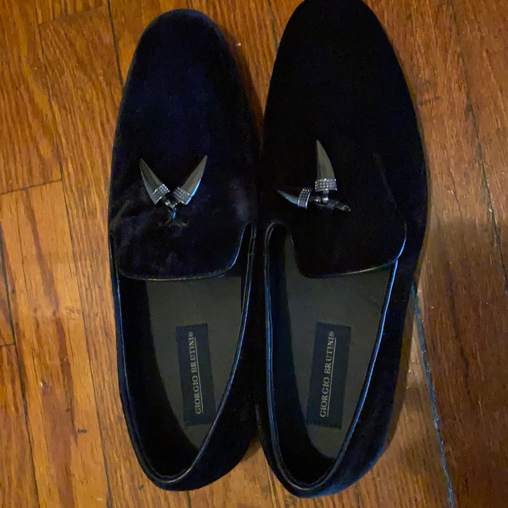 Men’s dress shoes
